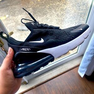 Nike Air Max 270 anthracite Oreo whit and black. New